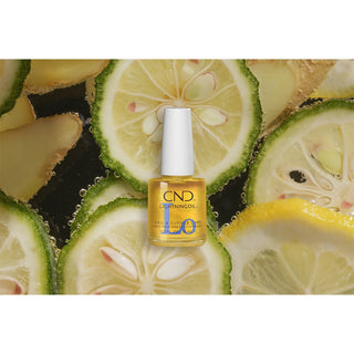 CNDL_ightening_Oil15ml_LifestyleImage